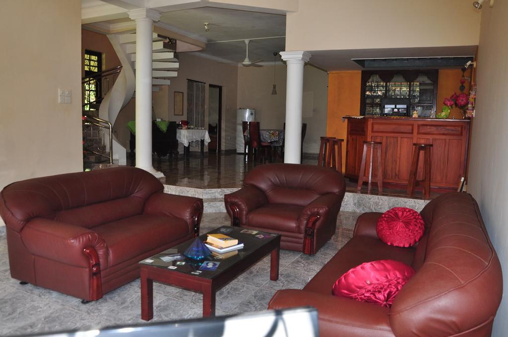 Sugandi Inn Kochchikade Zewnętrze zdjęcie