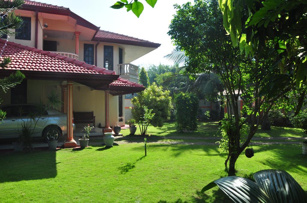Sugandi Inn Kochchikade Zewnętrze zdjęcie