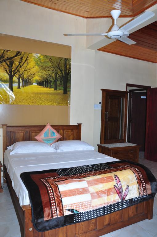Sugandi Inn Kochchikade Zewnętrze zdjęcie